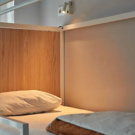 Gspot & Triangles Pizzeria Hostal