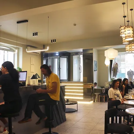 Gspot & Triangles Pizzeria אכסניה *