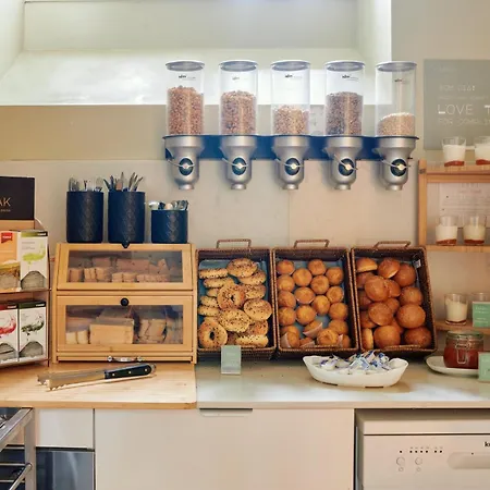 Gspot & Triangles Pizzeria Hostel Lisboa