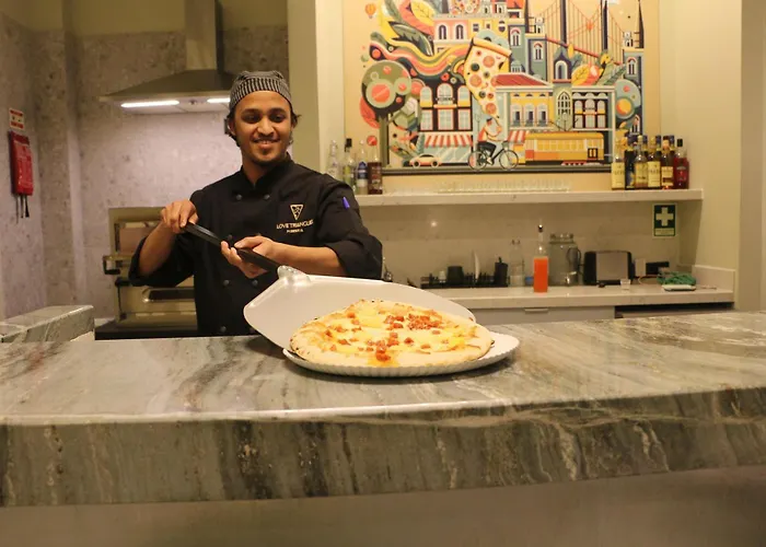 Gspot & Triangles Pizzeria Vandrarhem *